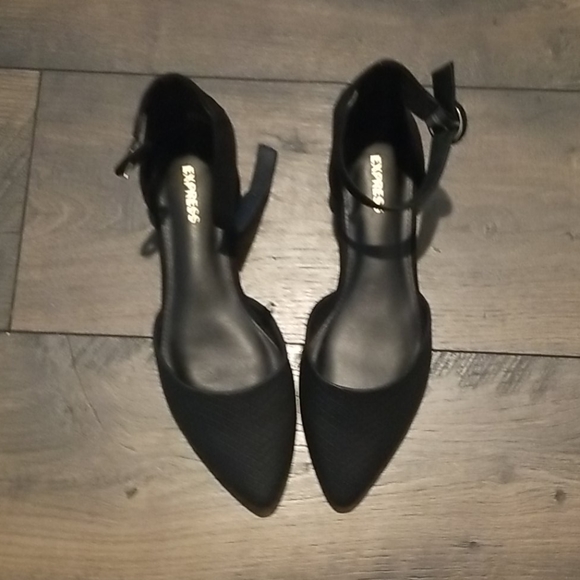 Textured Ankle Strap Shoes - Picture 2 of 3